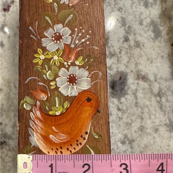 Vintage Long Matchstick Holder Wall mounted wood with tole painting - Picture 9 of 10